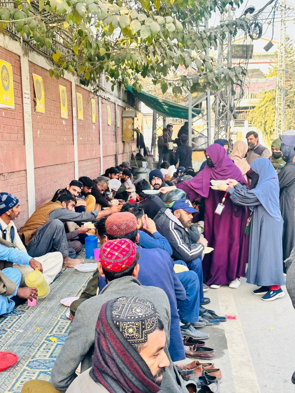 SAM Life Savers Ramadan iftar drive distributing meals